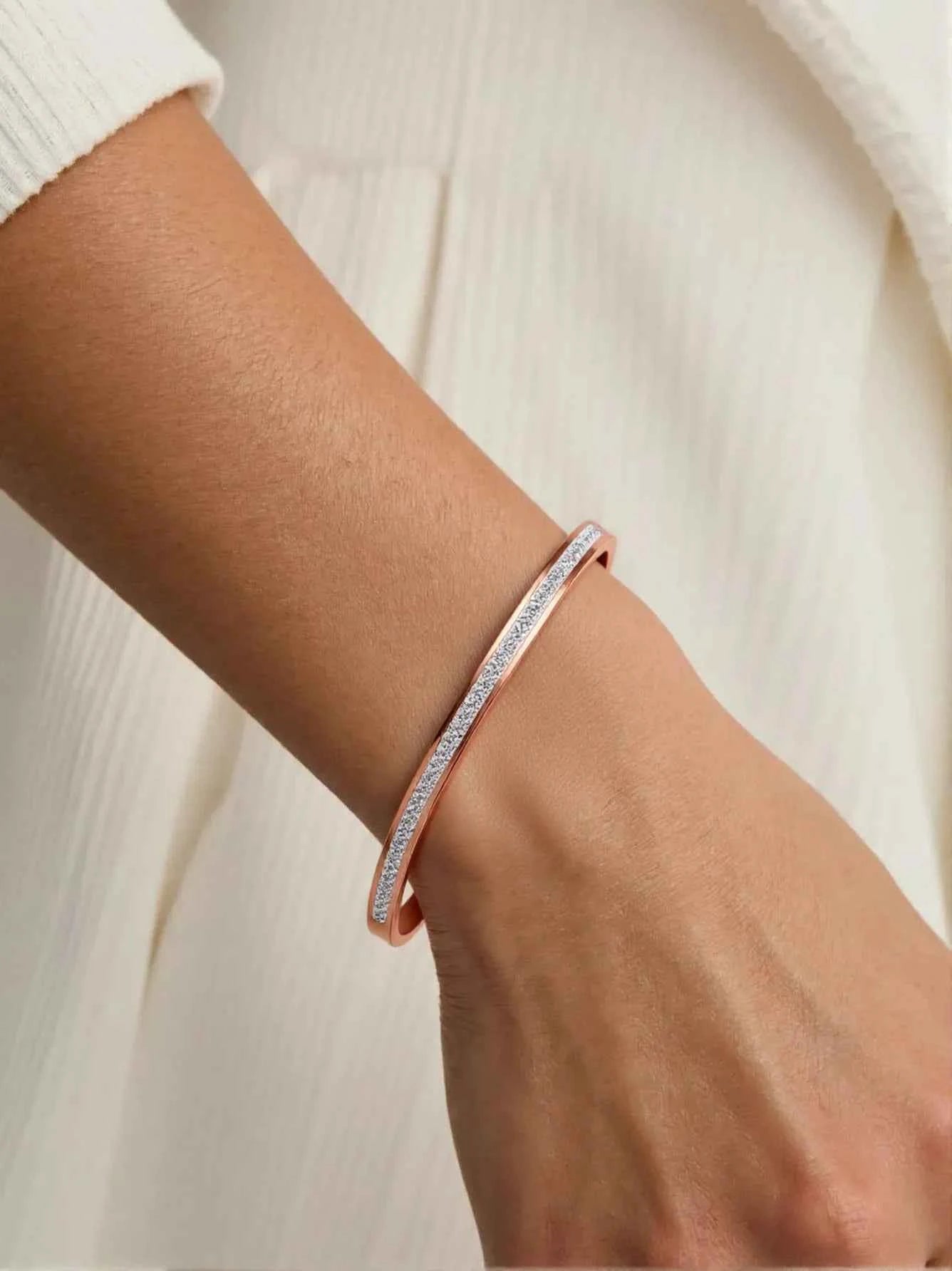 ROSELUXE BANGLE