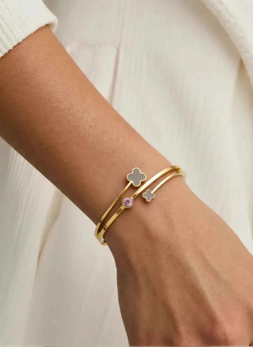 LUXEQA ELEMENT CLOVER BANGLE
