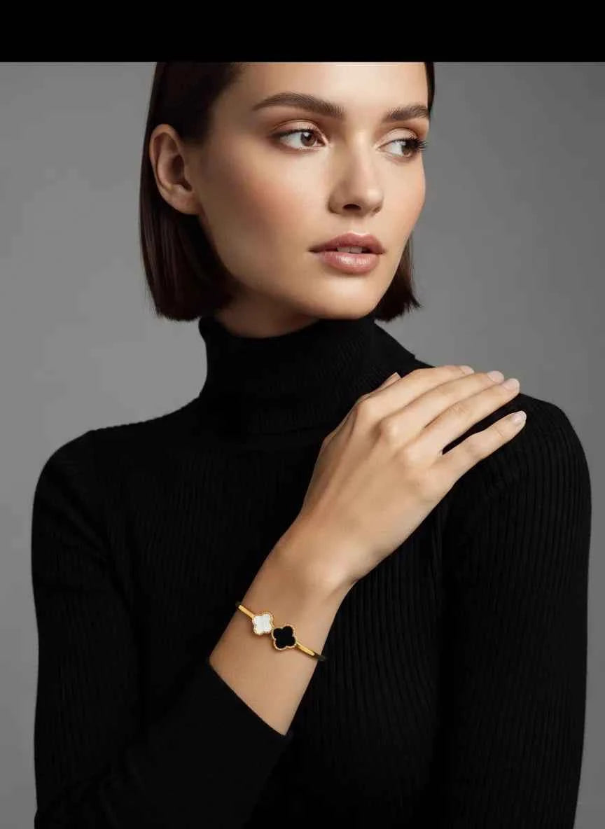 CELESTE CLOVER BANGLE