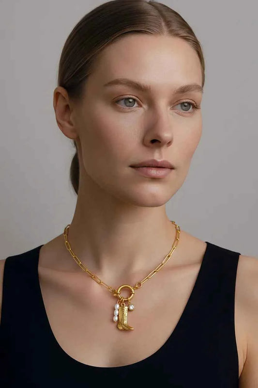 WILD ROUGE CHARM NECKLACE