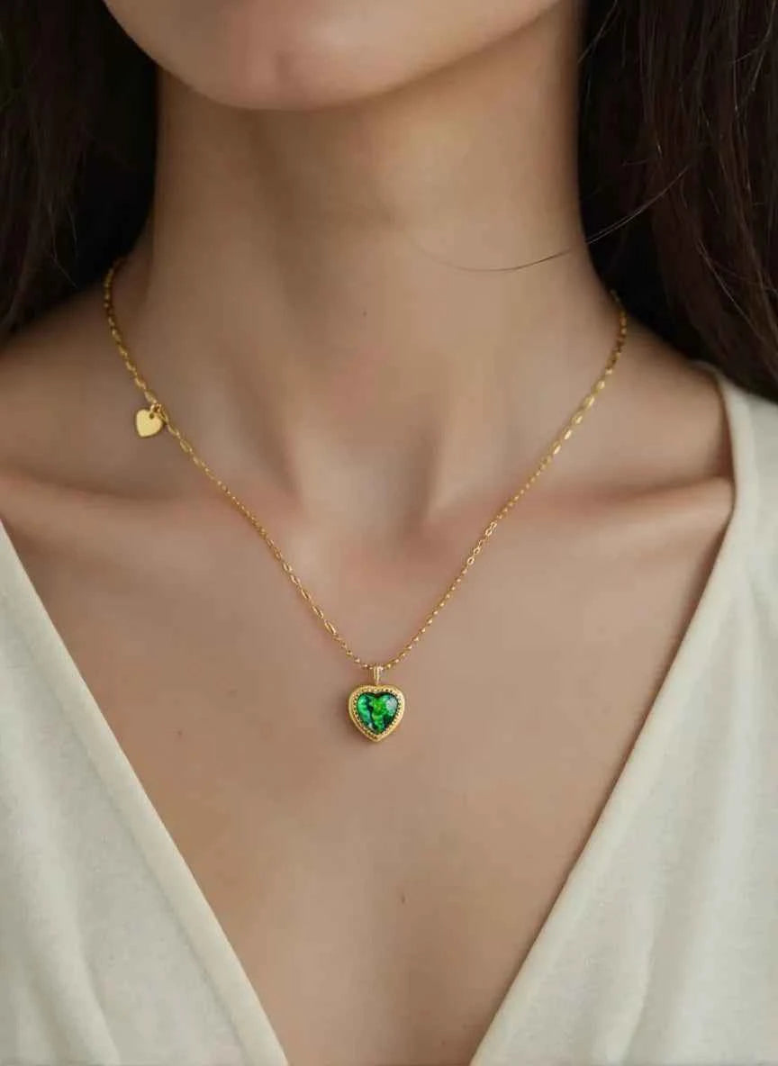 EVERGREEN HEART NECKLACE