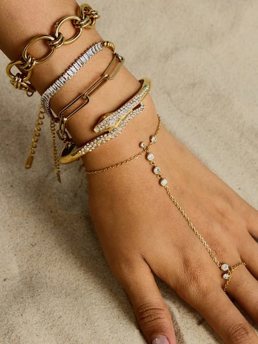 Bold Chain-Link Bracelet