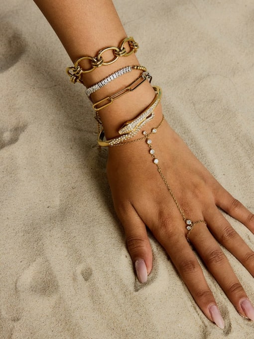 Bold Chain-Link Bracelet