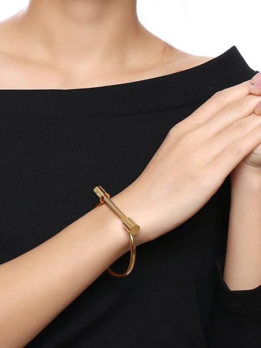 Nailhead Bangle